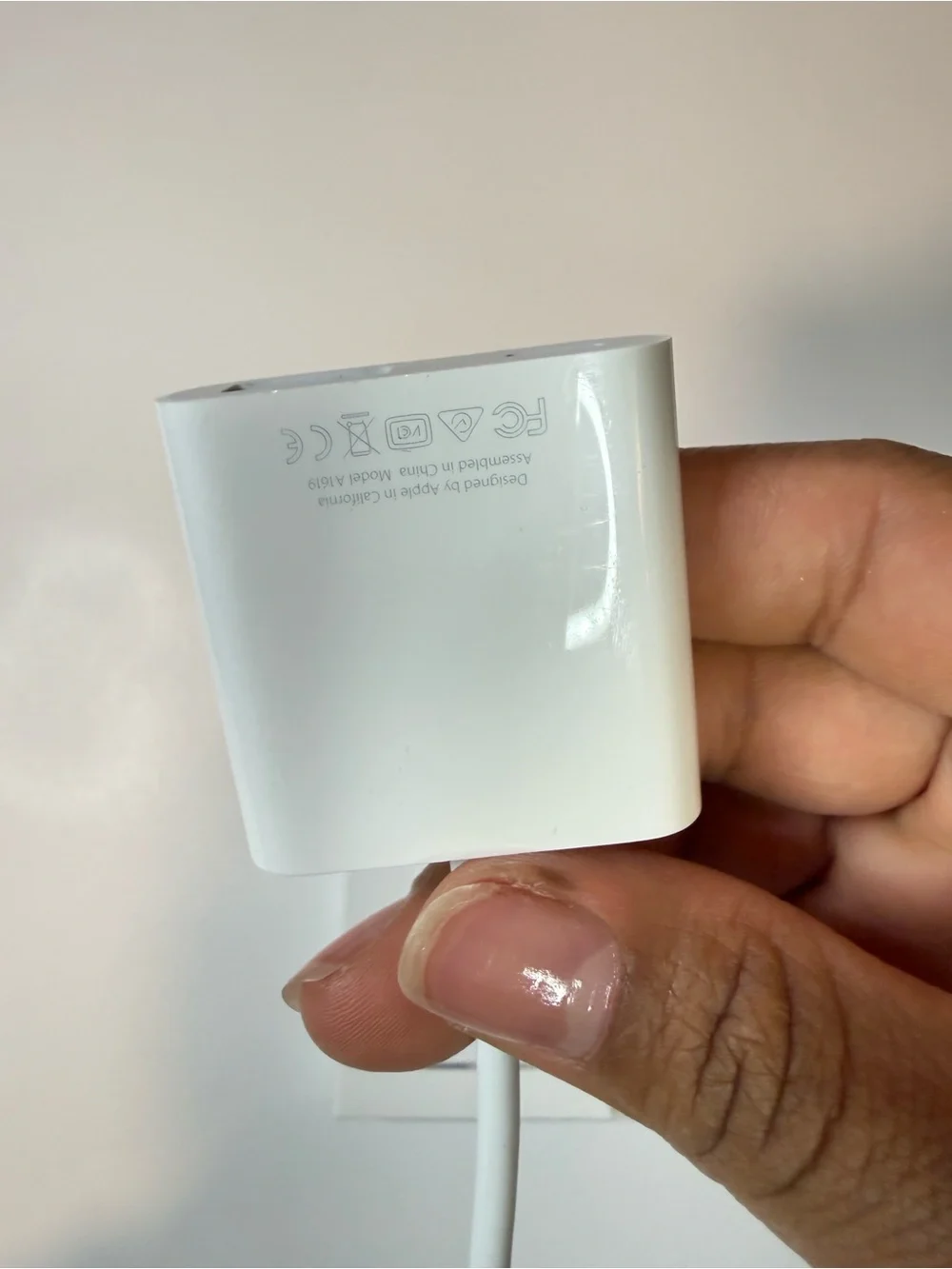 Apple White Lightning to USB Camera Adapter with USB Port